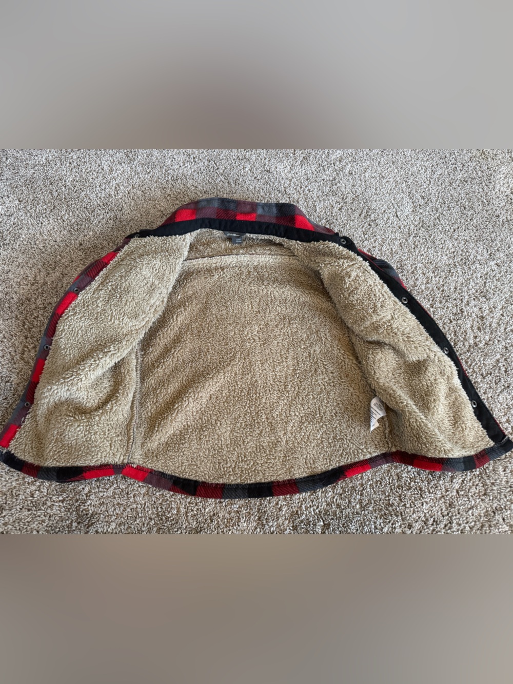 Eddie Bauer Red and Black Buffalo Plaid Sherpa-Lined Puffer Jacket - Picture 3 of 5